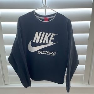 Nike Crew Neck Sweatshirt. Black Women’s Large cropped.